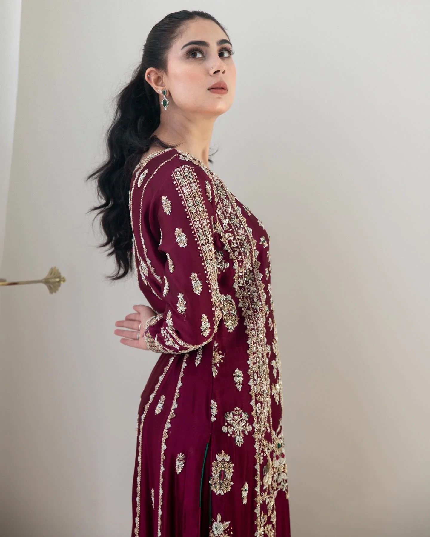 Mah-e-Gul - Waqar Asghar pakistani fashion outfit in maroon, silver…